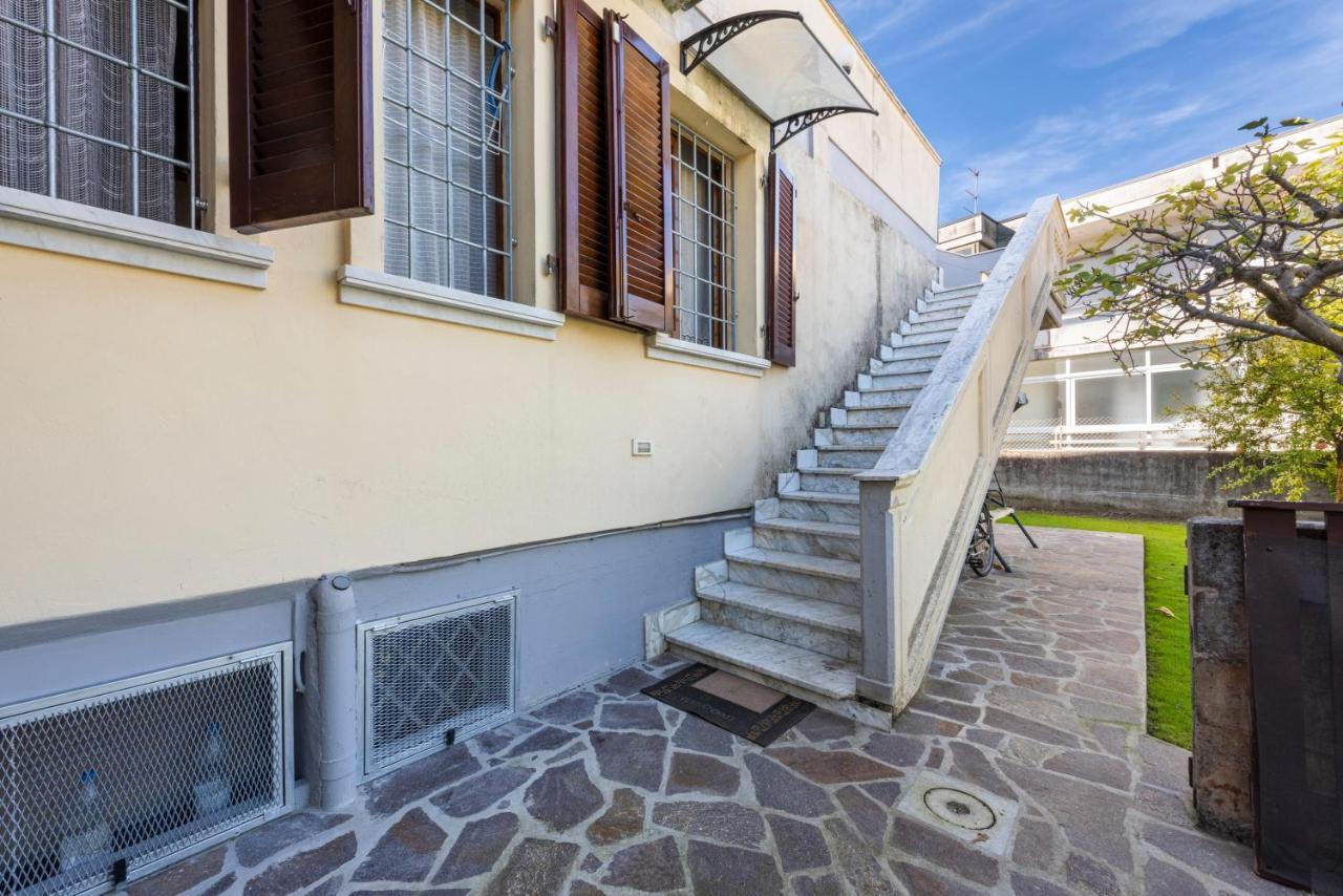 Appartamento Residenza Tirrenia Marina di Massa Esterno foto